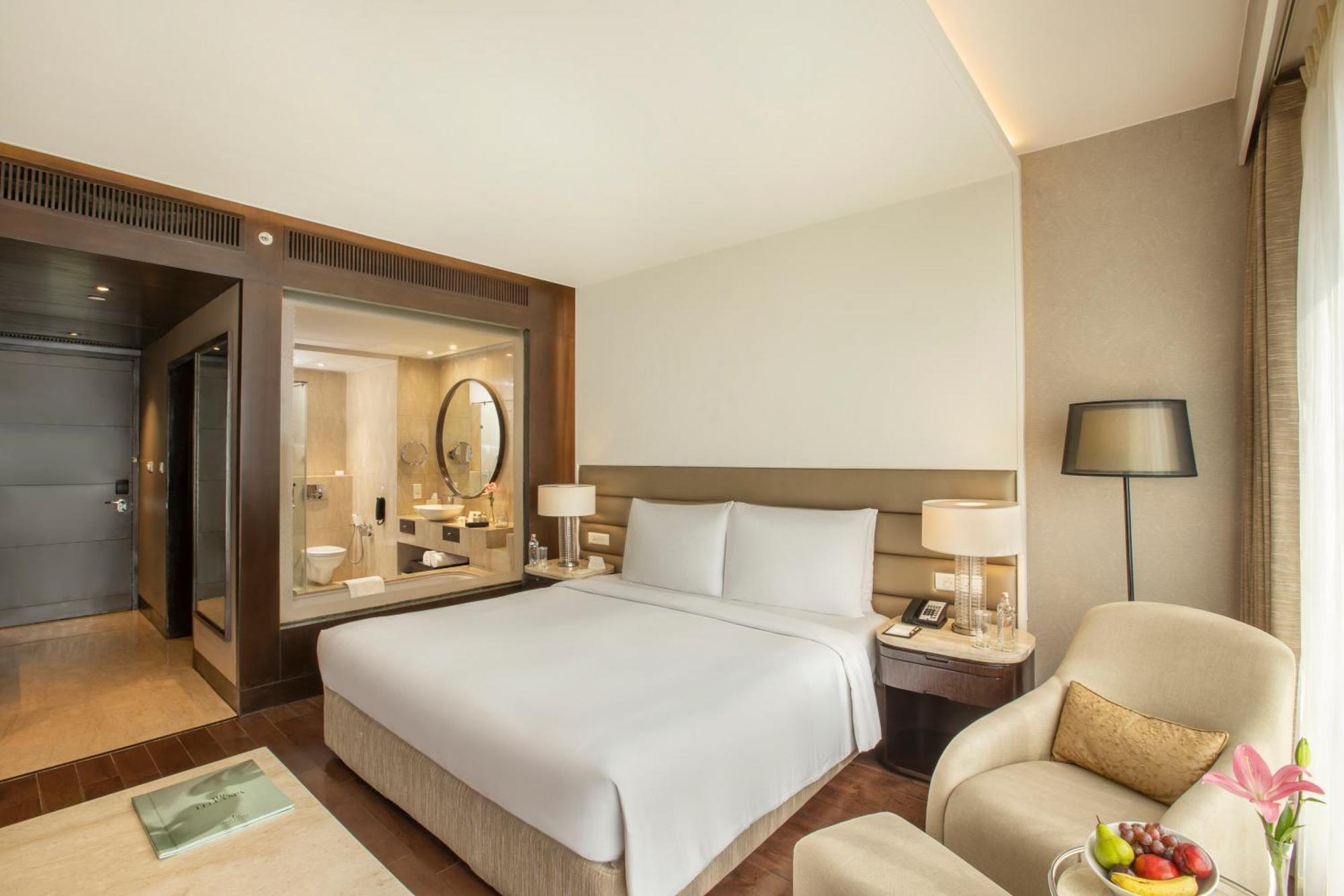 The Leela Ambience Convention Hotel Delhi Nowe Delhi Zewnętrze zdjęcie