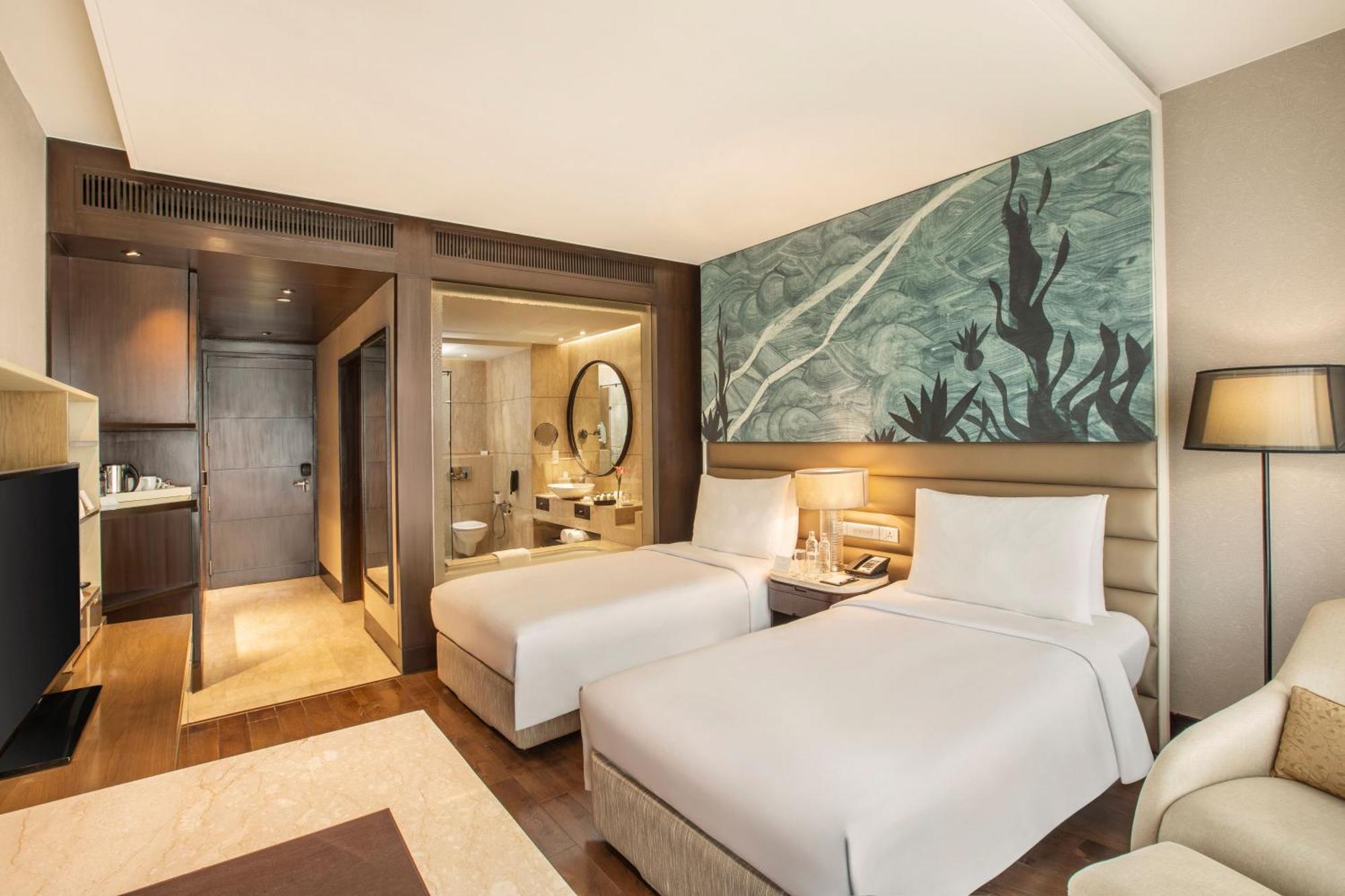 The Leela Ambience Convention Hotel Delhi Nowe Delhi Zewnętrze zdjęcie Deluxe Room