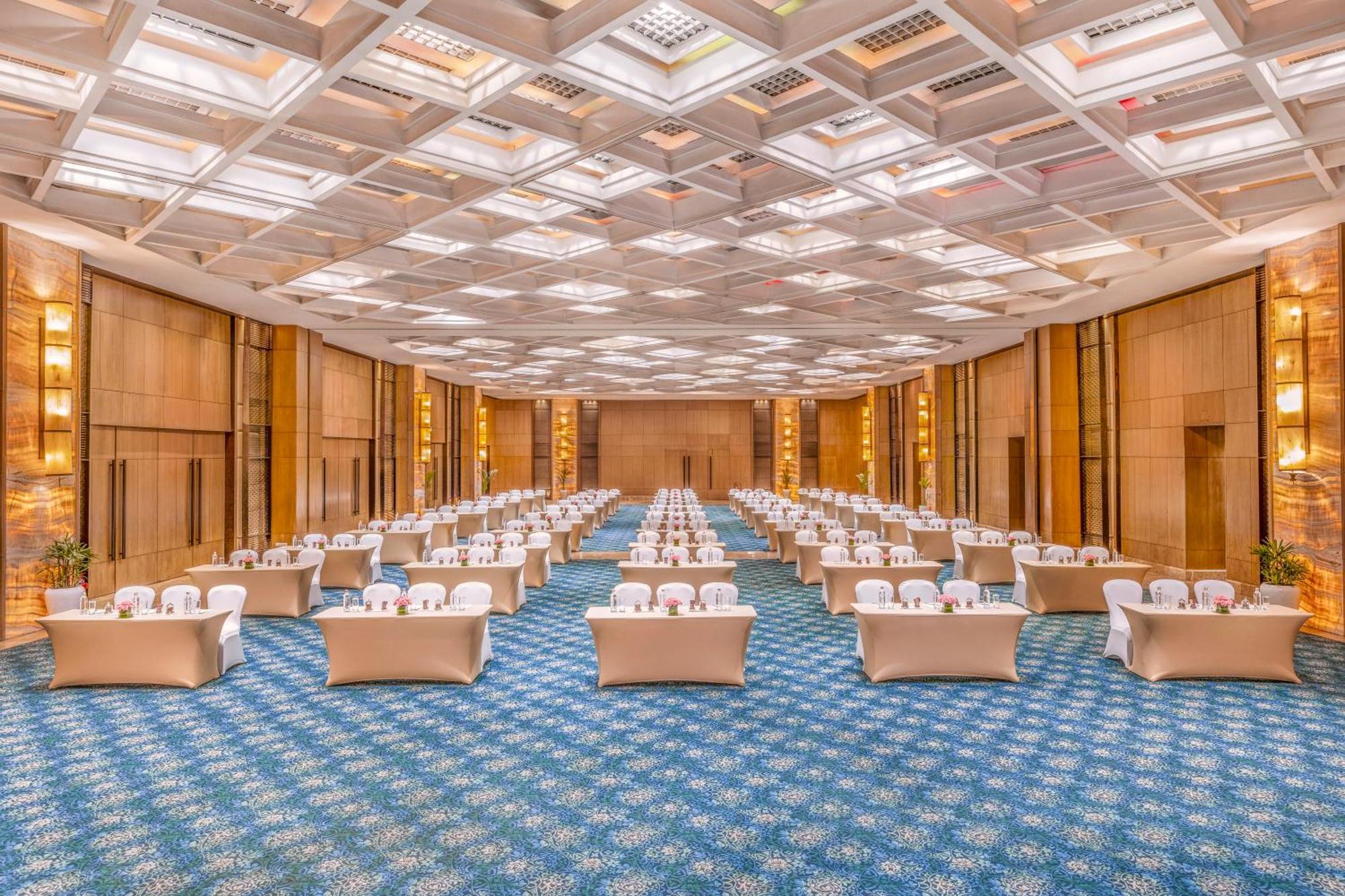 The Leela Ambience Convention Hotel Delhi Nowe Delhi Zewnętrze zdjęcie The Grand Ballroom