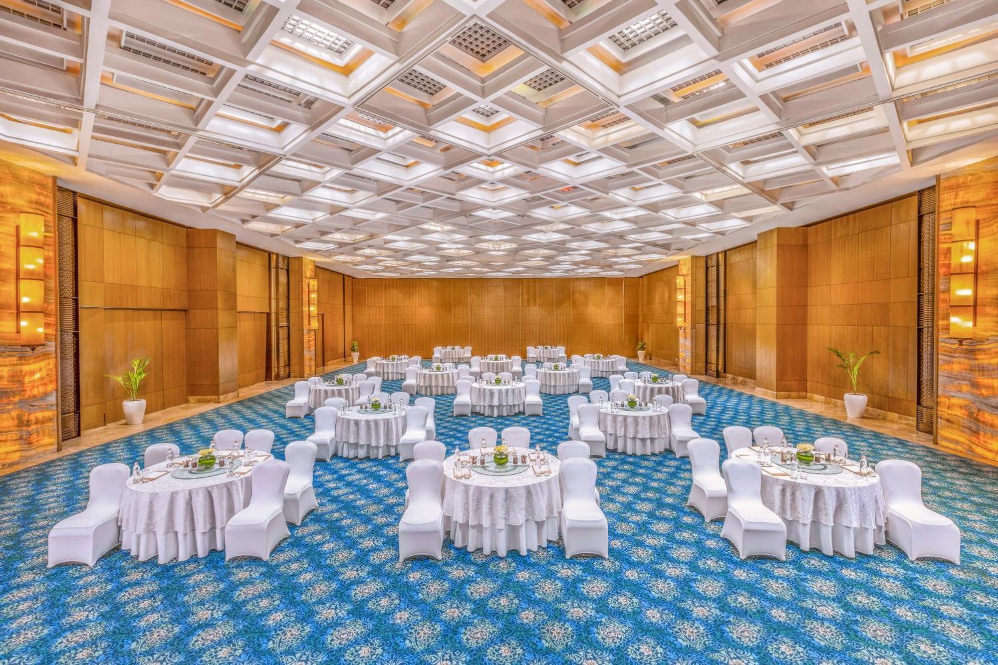 The Leela Ambience Convention Hotel Delhi Nowe Delhi Zewnętrze zdjęcie The Grand Ballroom